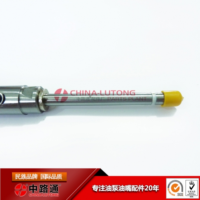 Pencil Style Diesel Fuel Injector 4W7020 For John Deere Injector Nozzle